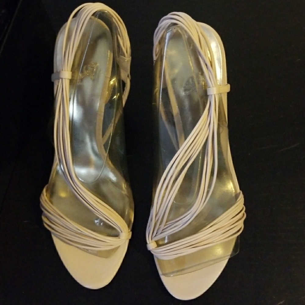 Shoes - Picture 2 of 4